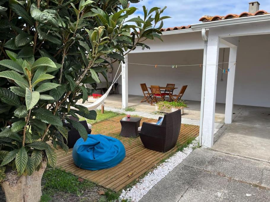 Moradia Alegre No Centro Da Vila Da Tocha. Bagian luar foto