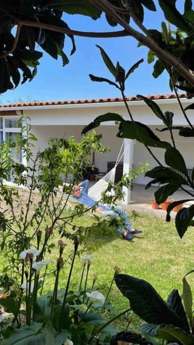 Moradia Alegre No Centro Da Vila Da Tocha. Bagian luar foto
