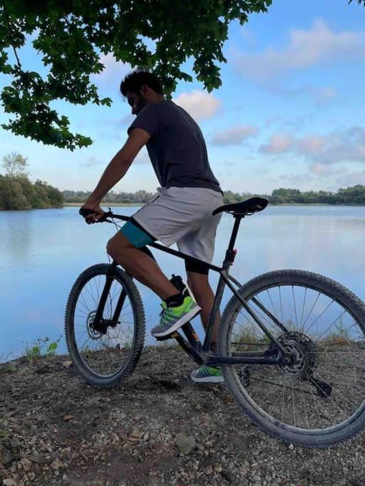 Moradia Alegre No Centro Da Vila Da Tocha. Bagian luar foto